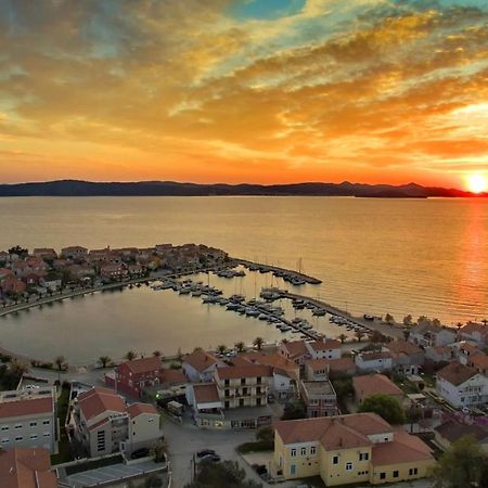 Apartments And Rooms By The Sea Bibinje, Zadar - 6199 ภายนอก รูปภาพ