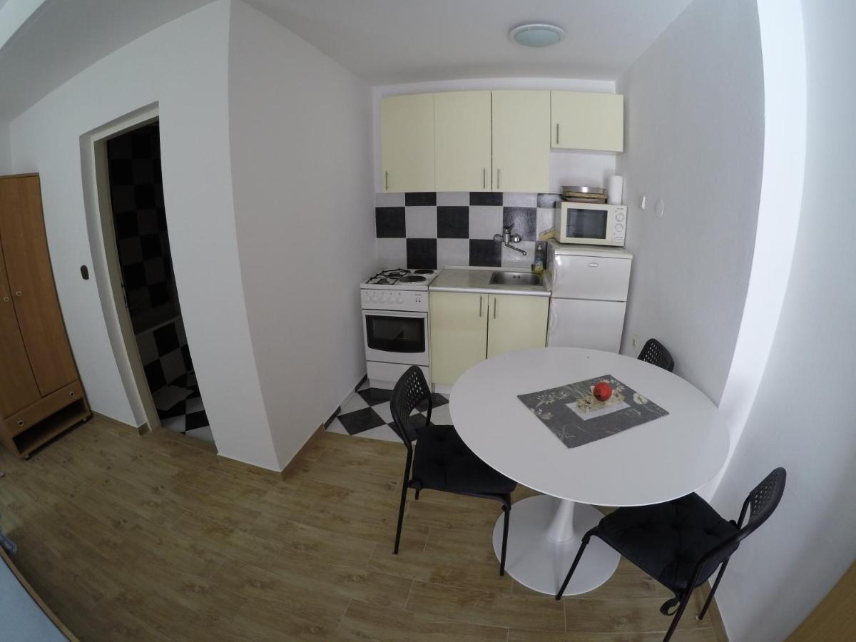 Apartments And Rooms By The Sea Bibinje, Zadar - 6199 ภายนอก รูปภาพ