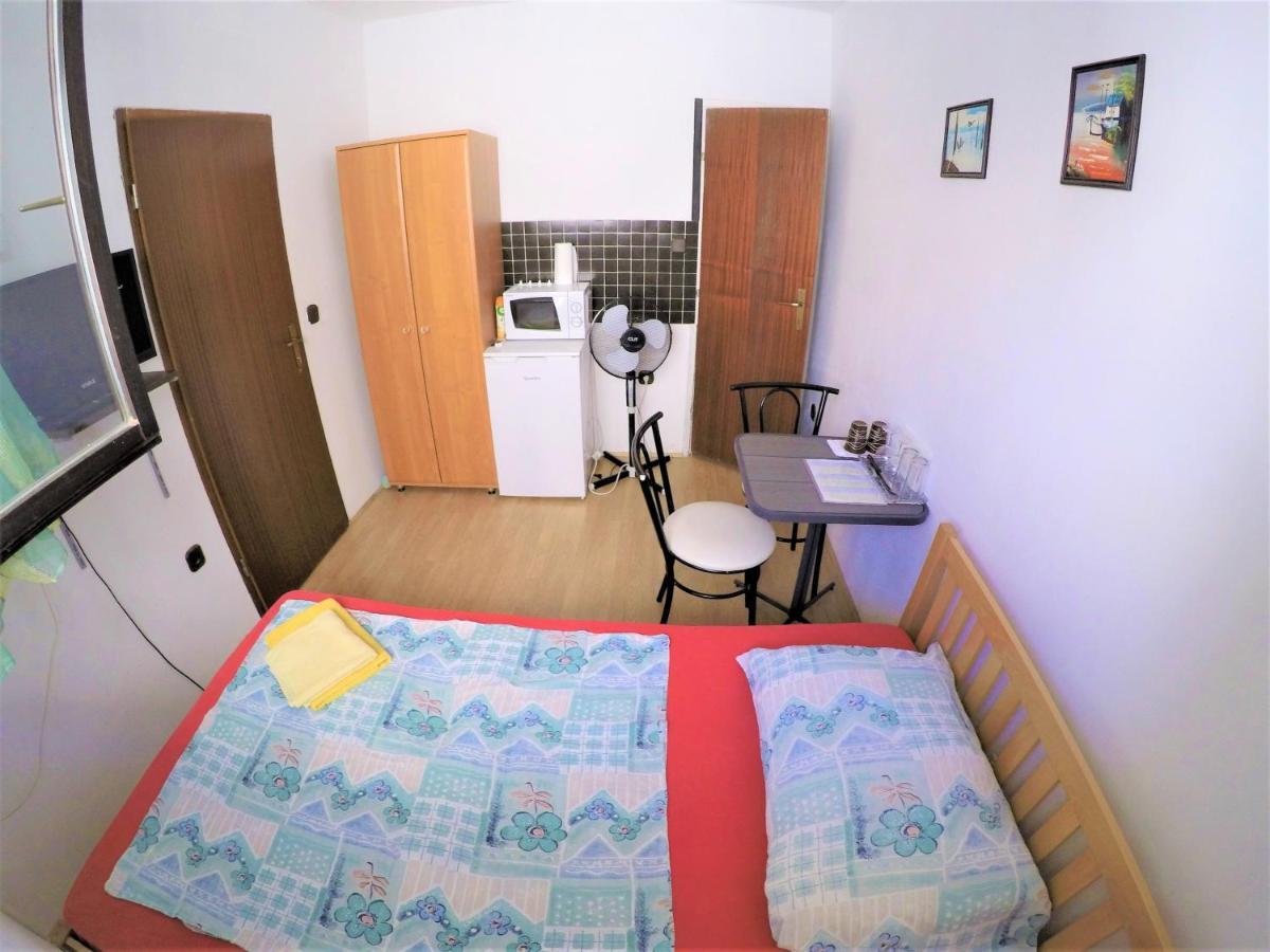 Apartments And Rooms By The Sea Bibinje, Zadar - 6199 ภายนอก รูปภาพ